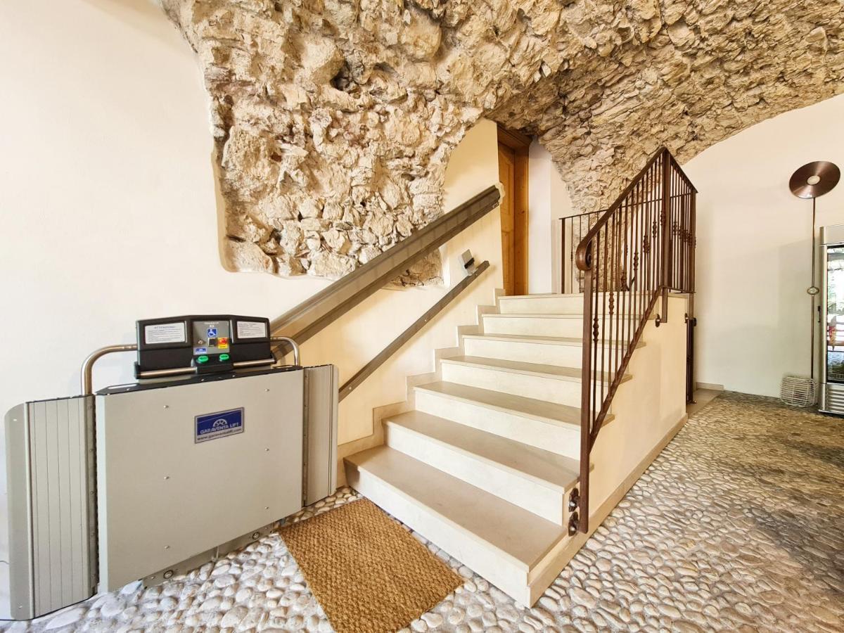 Pietra Rara Apartments Пиетрамурата Екстериор снимка