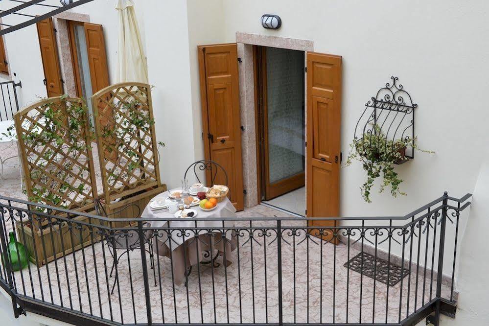 Pietra Rara Apartments Пиетрамурата Екстериор снимка