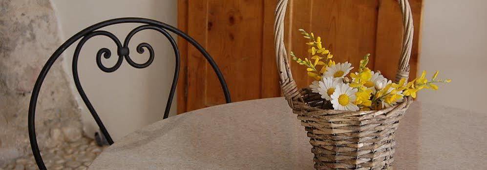 Pietra Rara Apartments Пиетрамурата Екстериор снимка